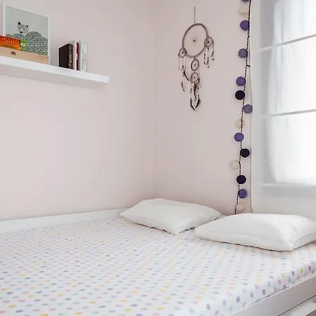 Anna's Beautiful Daire Hanya